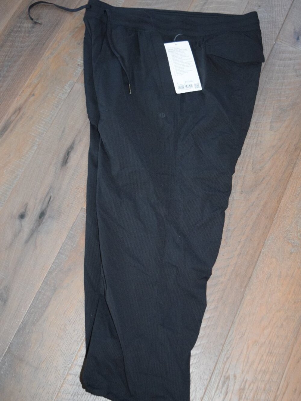 NWT Lululemon Dance Studios MR Crop Pants Luxtreme Relaxed Fit $118 Joggers L